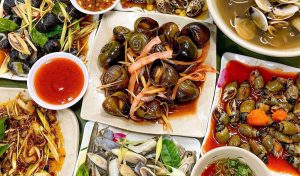 Văn Hóa Ăn Ốc Sài Gòn: Nghệ Thuật Ẩm Thực Màn Đêm Của Thành Phố Không Ngủ